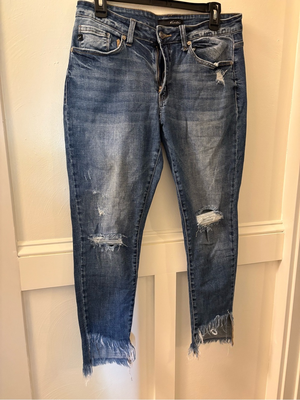 KanCan Distressed Medium Blue Cropped Skinny Jeans